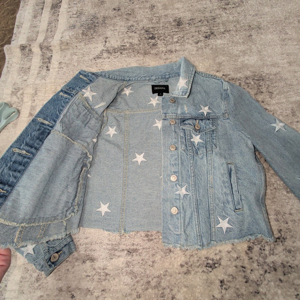 Zenana M Cropped Star Embroidered Denim Jacket Light Wash Raw Hem Western Y2K - Picture 6 of 14